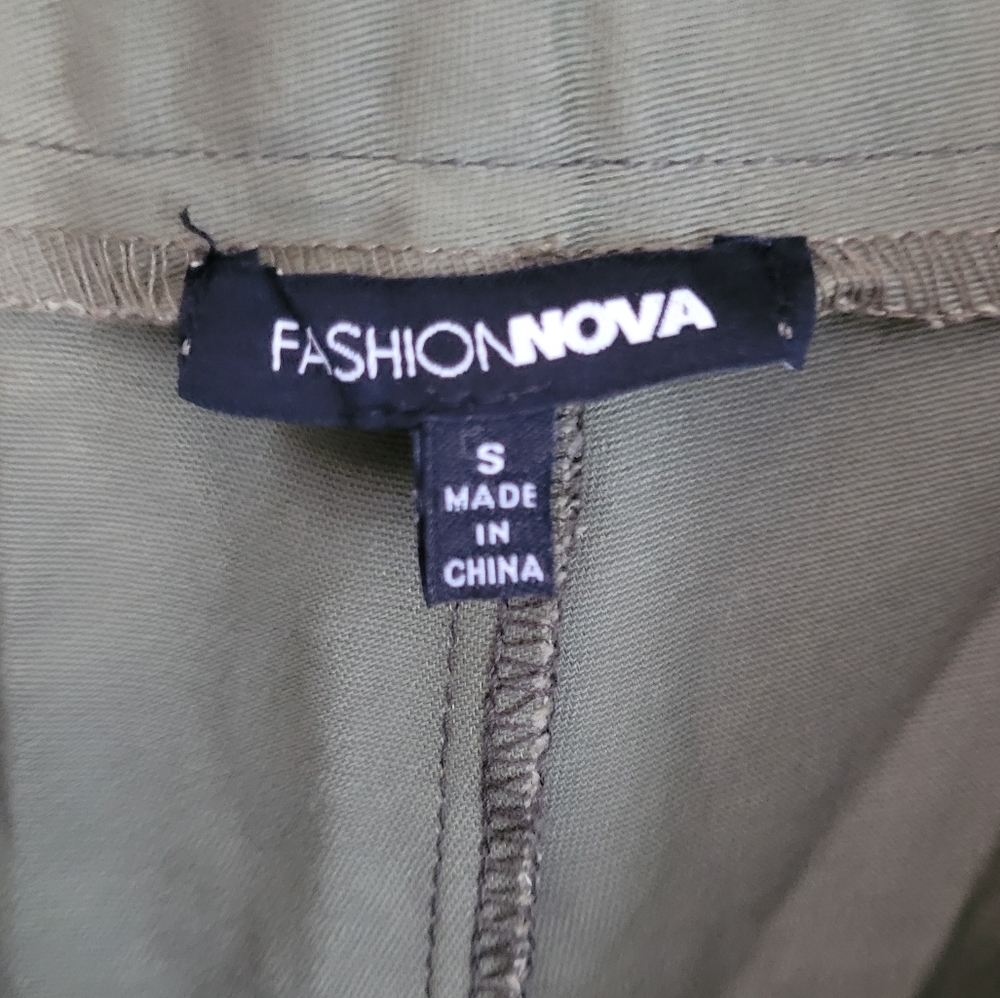 Tear Away Pants Snap to Waist  Fashion Nova Small Like New - Picture 3 of 12